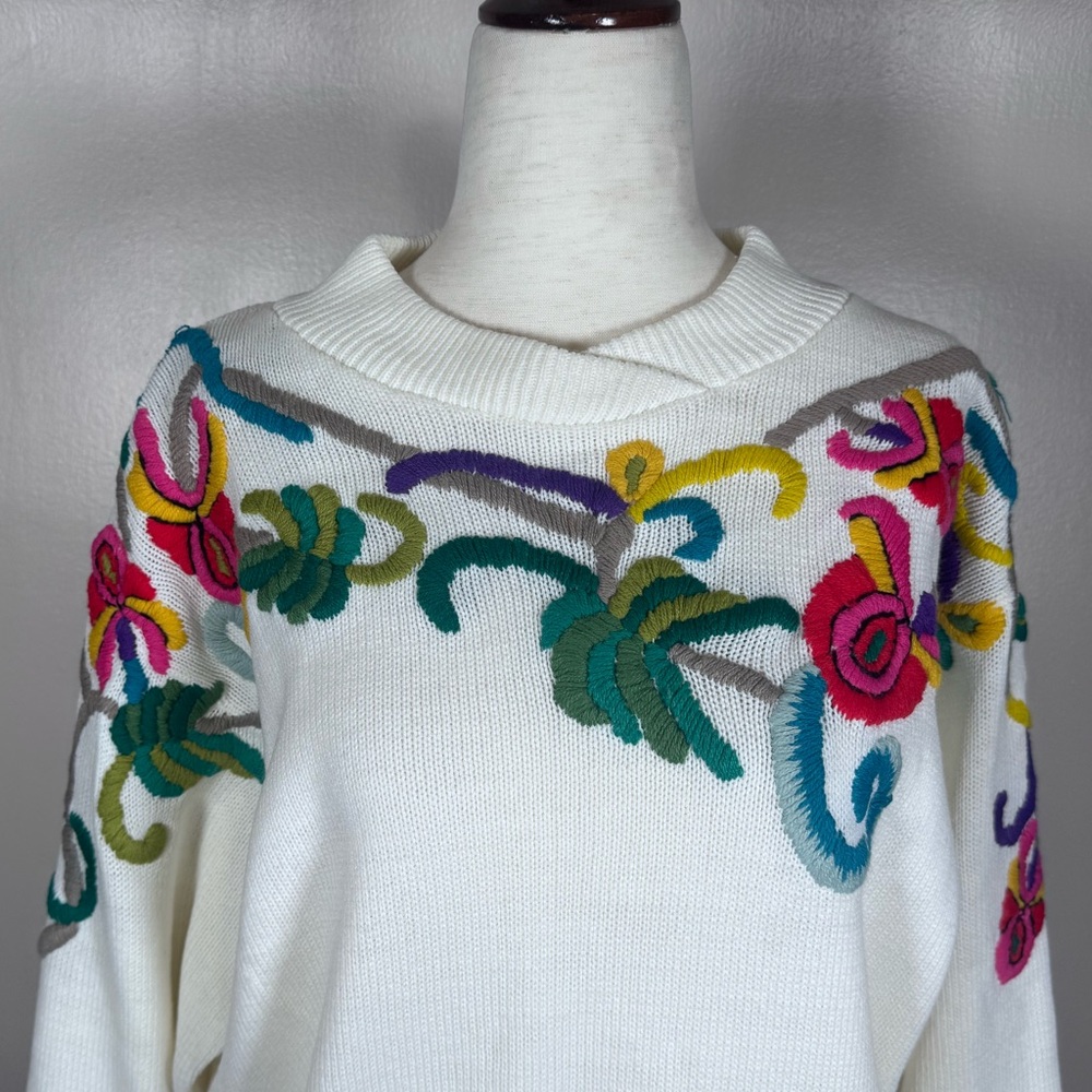 White Crewel Embroidered Bright Floral Long Sleeve Boho Sweater Vintage Sz L - Picture 4 of 11